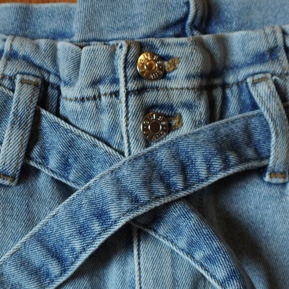 GUESS Skinny Jeans with Denim Belt || 27 - Picture 2 of 6